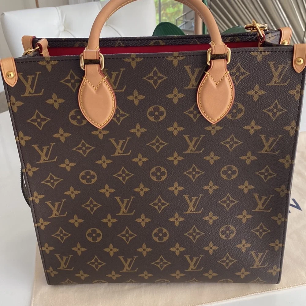 😍LOUIS VUITTON Monogram Sac Plat PM M45848 w/ Dust Bag, Box & Receipt! - Picture 10 of 12